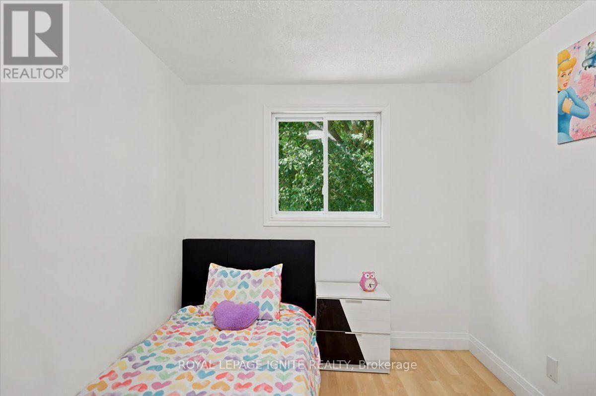 6 Upton Crescent, Guelph, ON