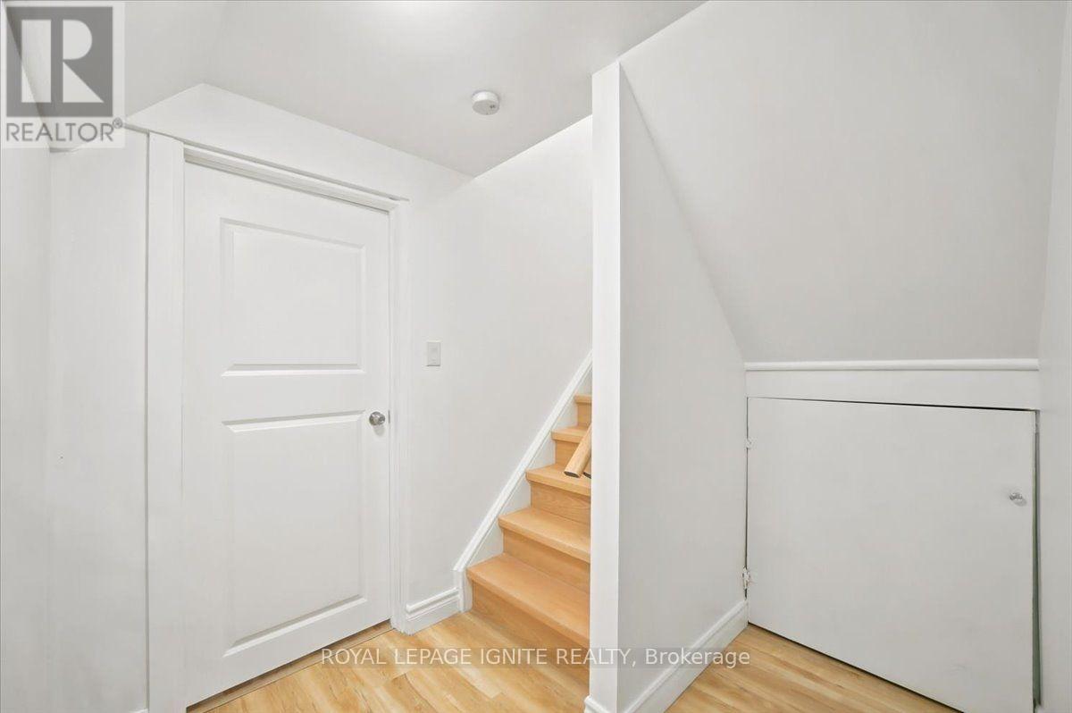 6 Upton Crescent, Guelph, ON