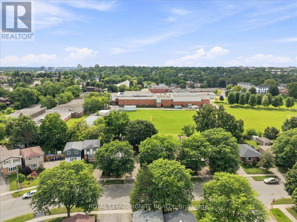 6 Upton Crescent, Guelph, ON