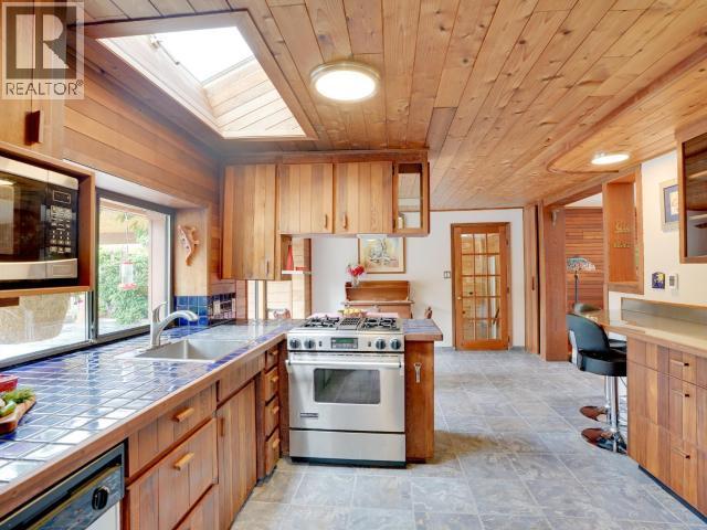 5366 Manson Ave, Powell River, BC