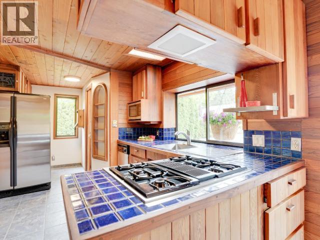 5366 Manson Ave, Powell River, BC