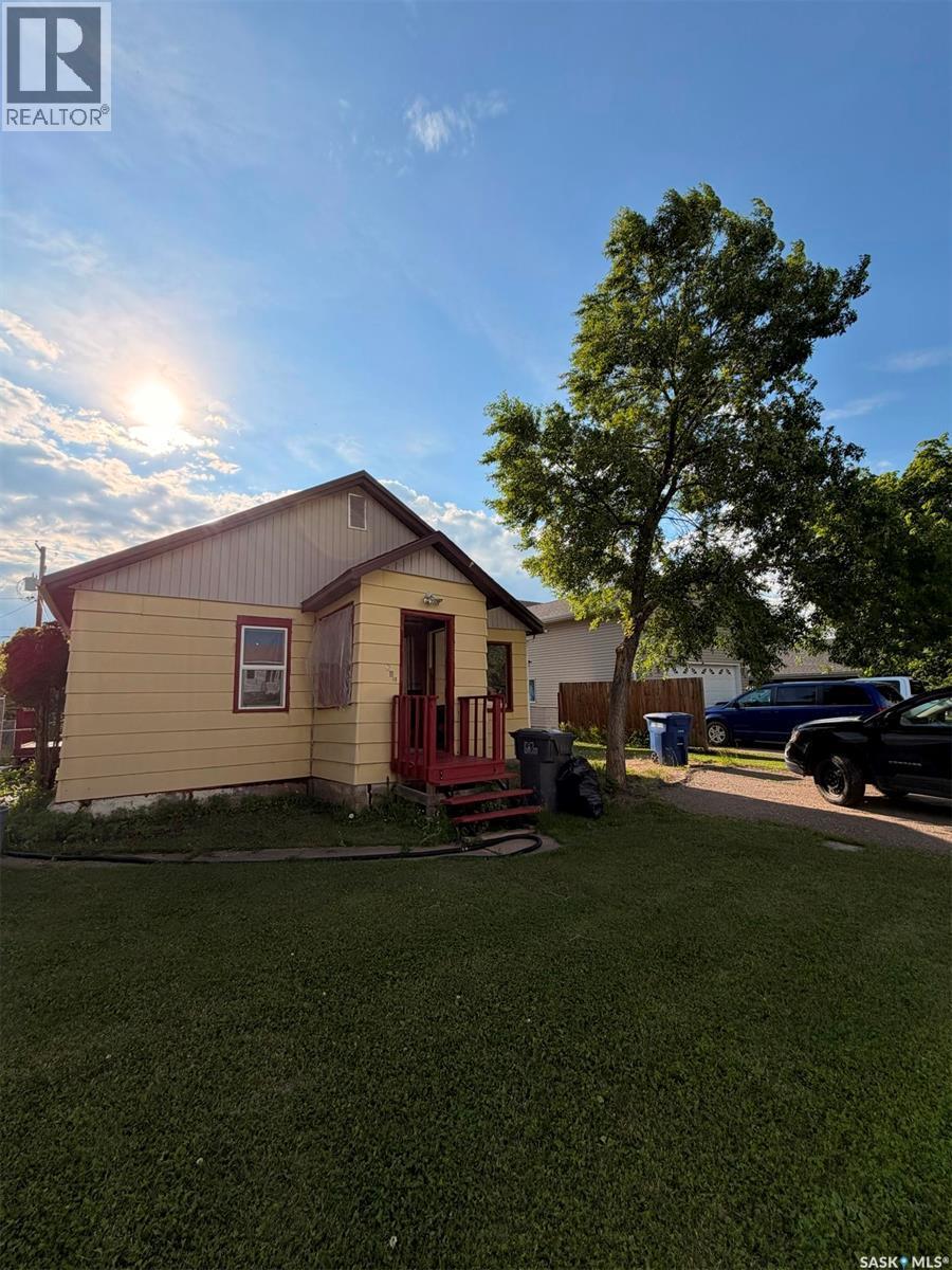 211 3Rd Street W, Meadow Lake, SK