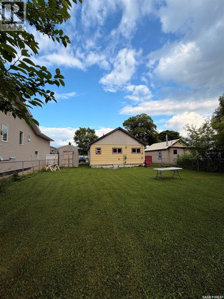 211 3Rd Street W, Meadow Lake, SK