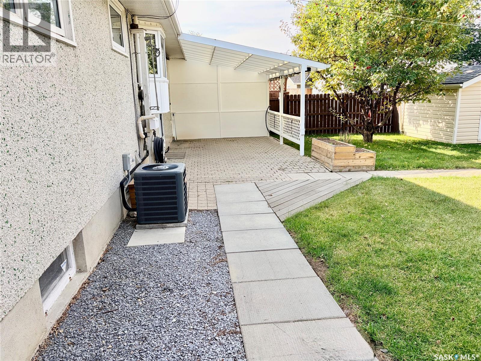 445 Winnipeg Avenue S, Saskatoon, SK