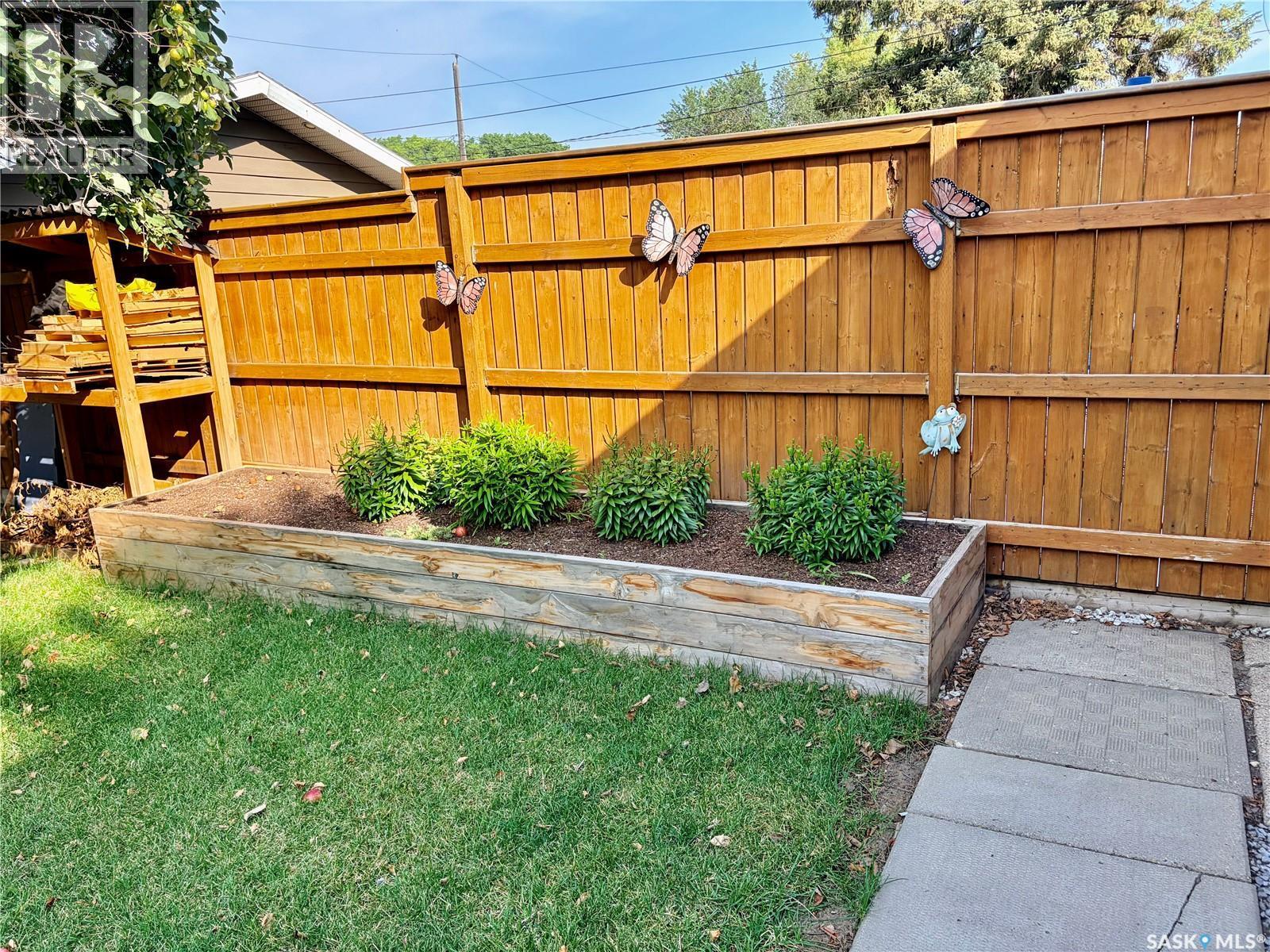 445 Winnipeg Avenue S, Saskatoon, SK