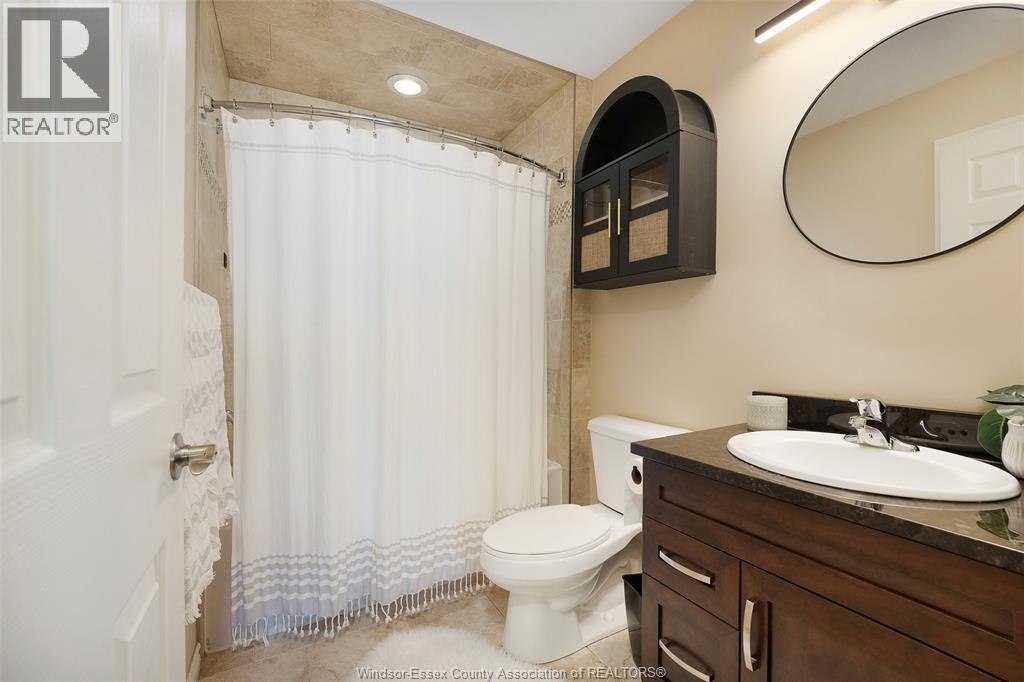 11892 Boulder Crescent, Windsor, ON