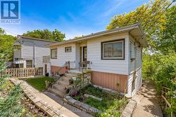 UPPER - 73 HILLVIEW ROAD St. Catharines (Western Hill), ON L2S 1S8