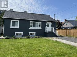 54 DUNCOMBE DRIVE Hamilton, ON L9A 2G2