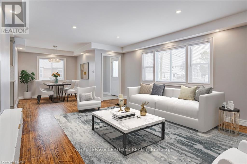 54 Duncombe Drive, Hamilton, ON