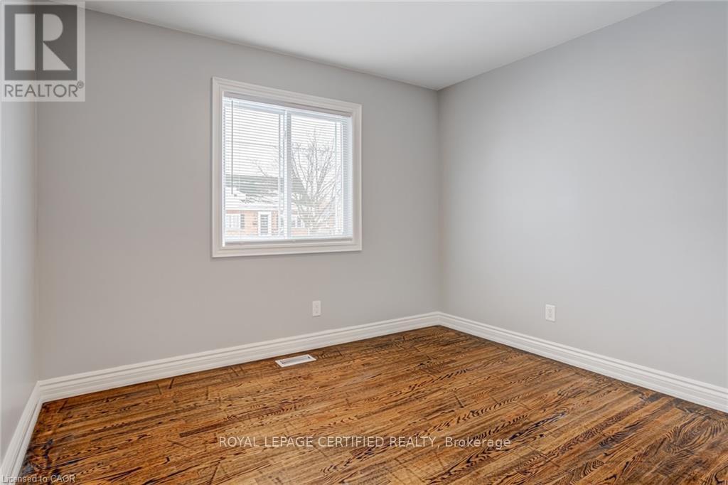 54 Duncombe Drive, Hamilton, ON