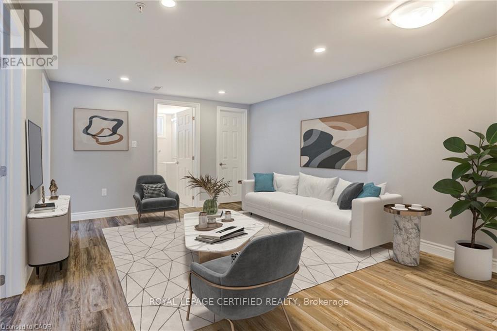 54 Duncombe Drive, Hamilton, ON