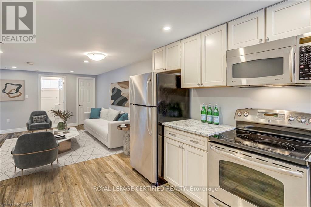 54 Duncombe Drive, Hamilton, ON