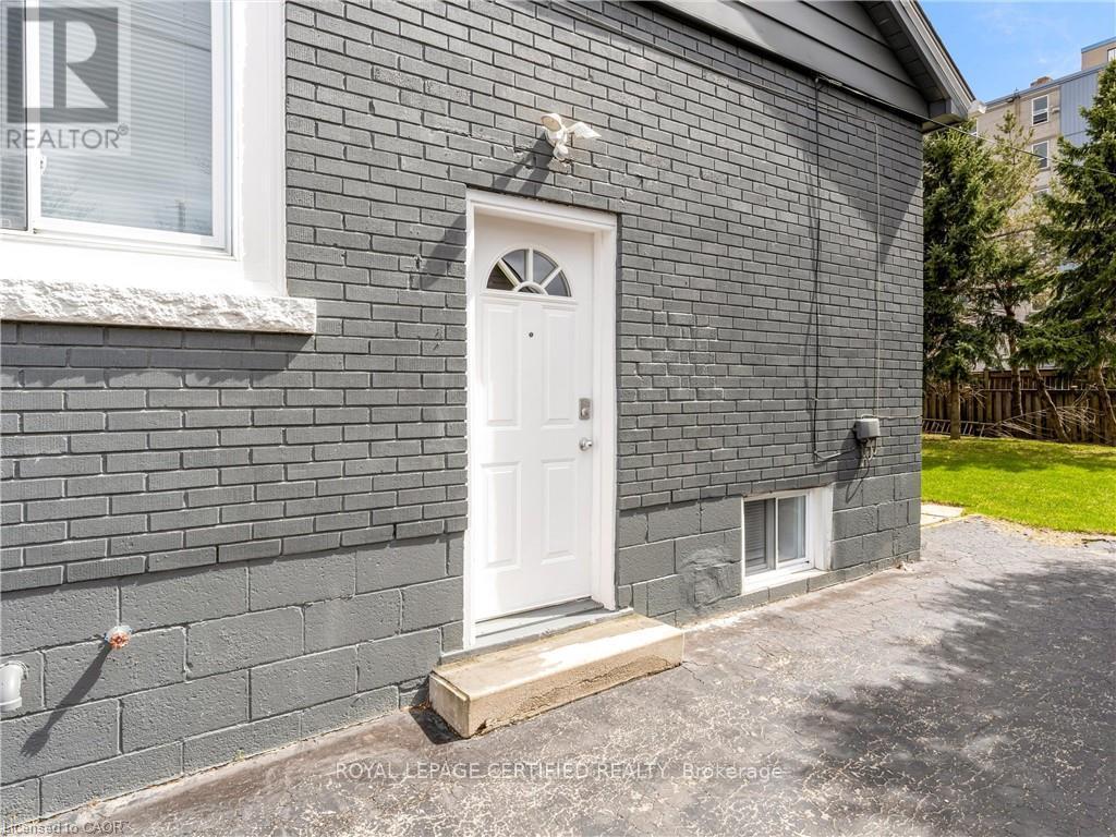 54 Duncombe Drive, Hamilton, ON