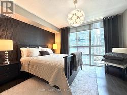 2910 - 30 GRAND TRUNK CRESCENT Toronto, ON M5J 3A4