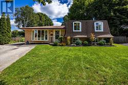 9 NORMANDY CIRCLE Norfolk, ON N3Y 4J6