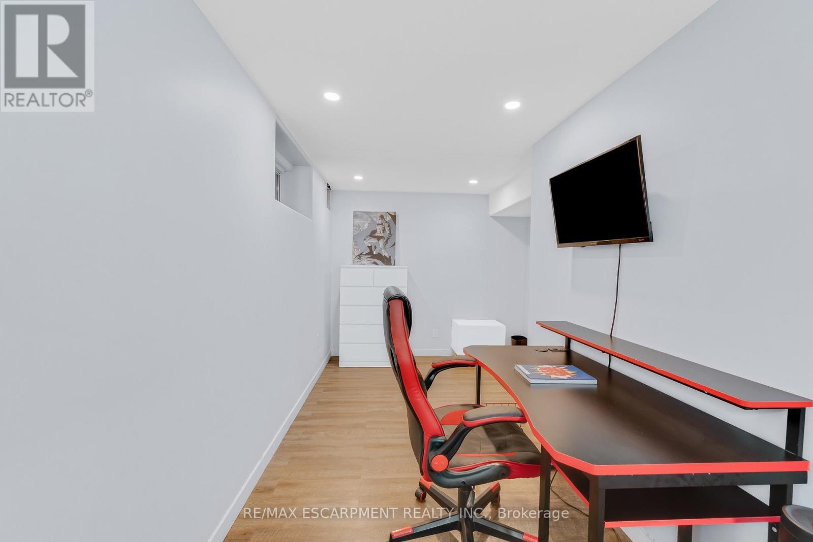 201 Terrace Drive, Hamilton, ON