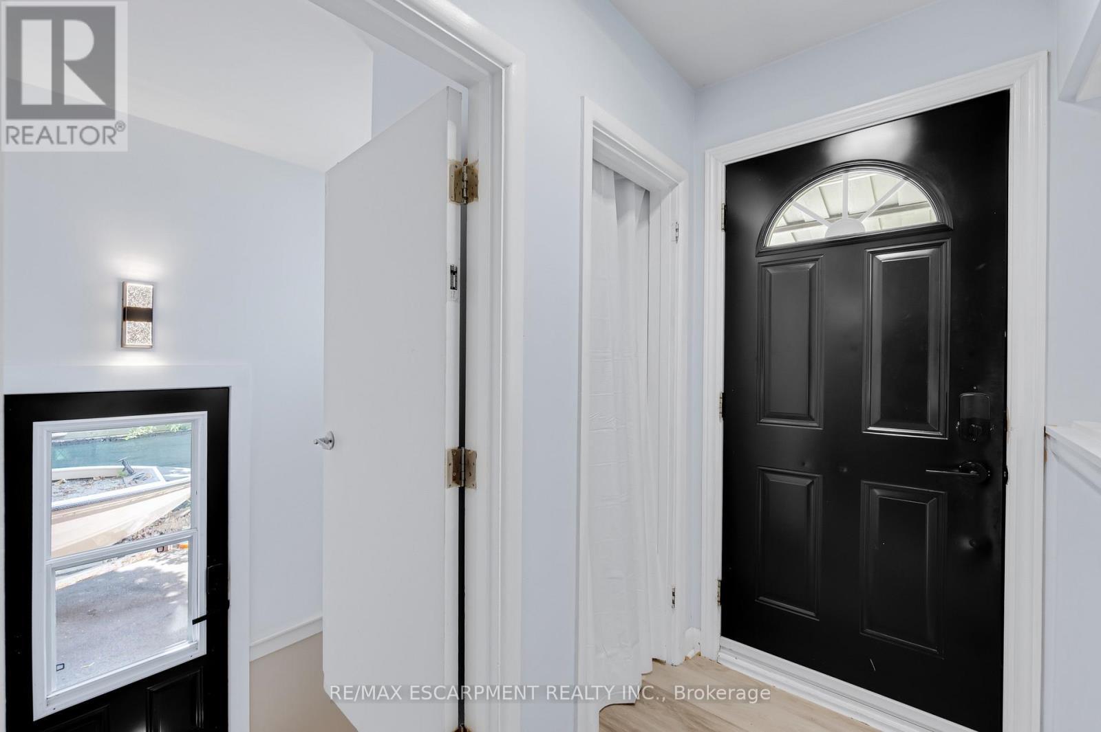 201 Terrace Drive, Hamilton, ON