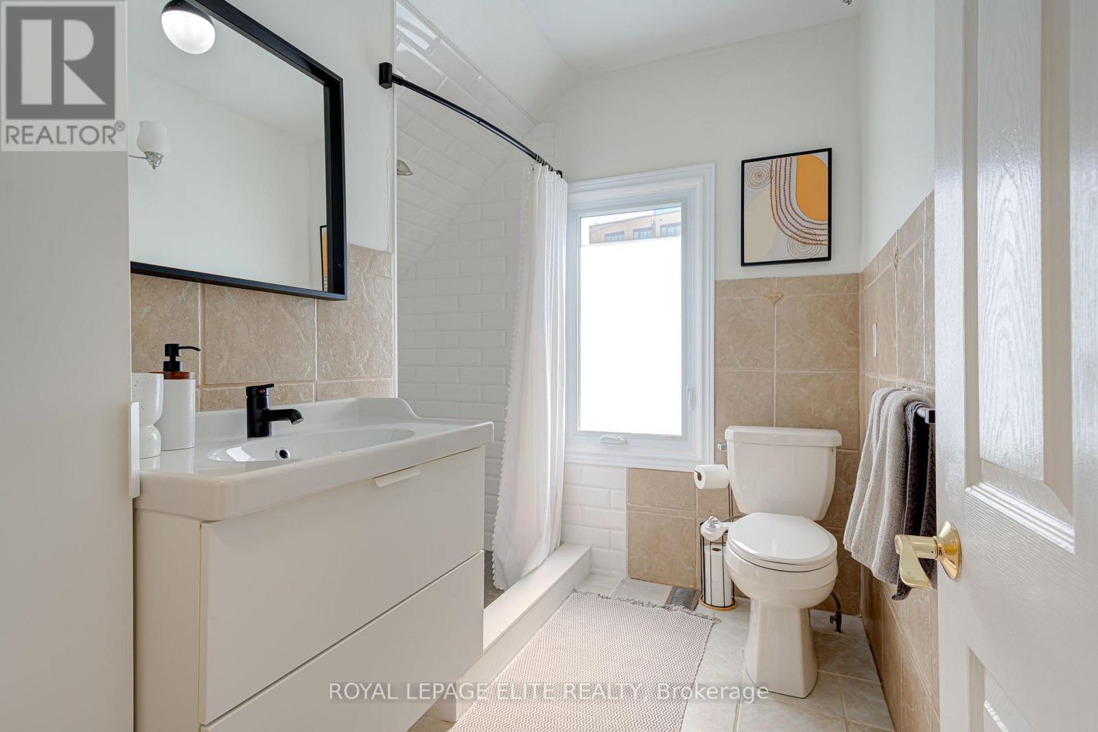 24 Stahl Avenue, Kitchener, ON