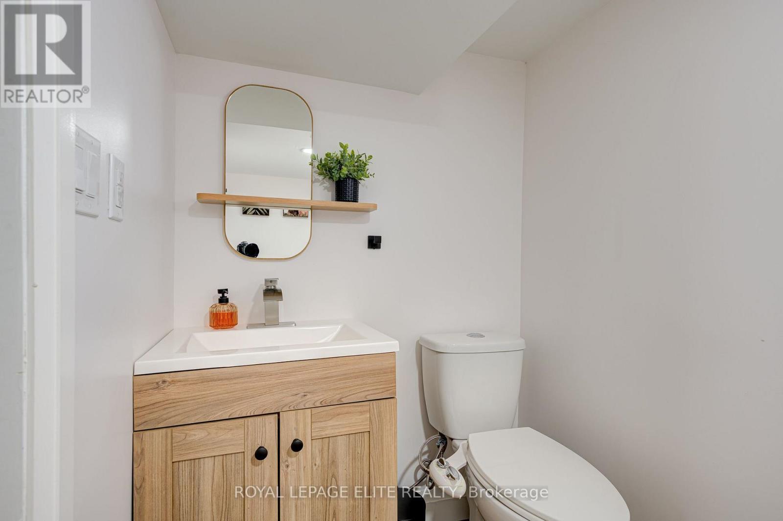 24 Stahl Avenue, Kitchener, ON