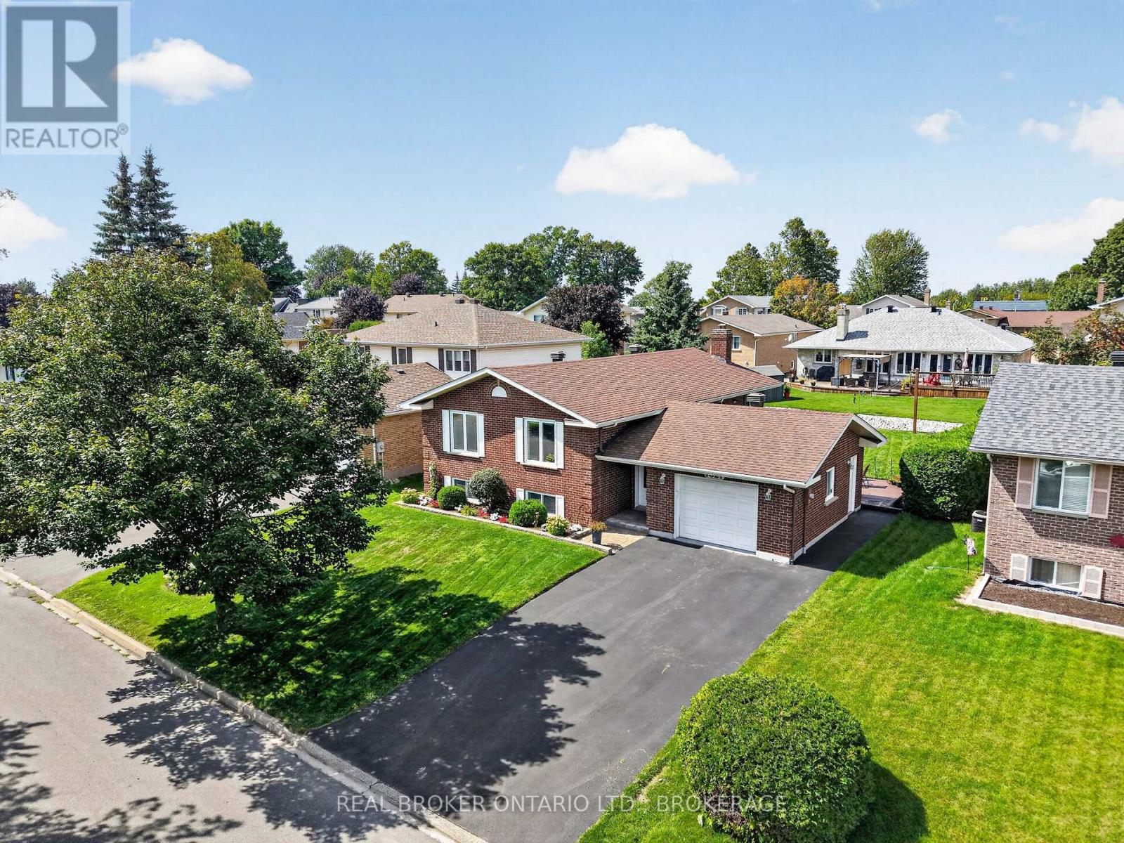 1321 Stormont Drive, Cornwall, ON