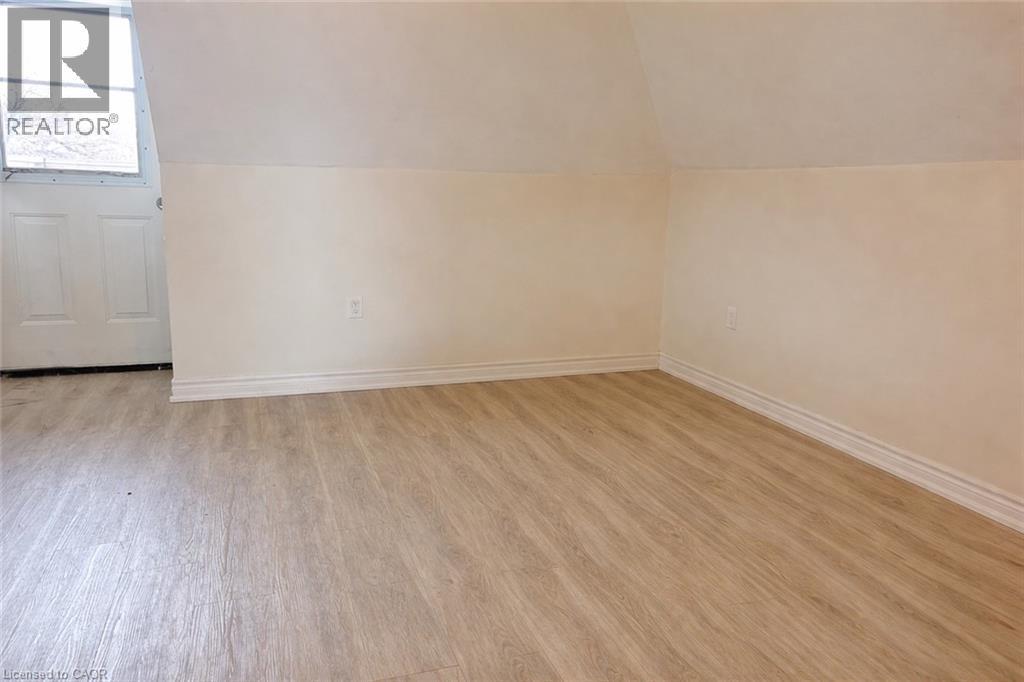 Unit #3 - Residential Studio apartment - 76 Wentworth Street S, Hamilton, ON