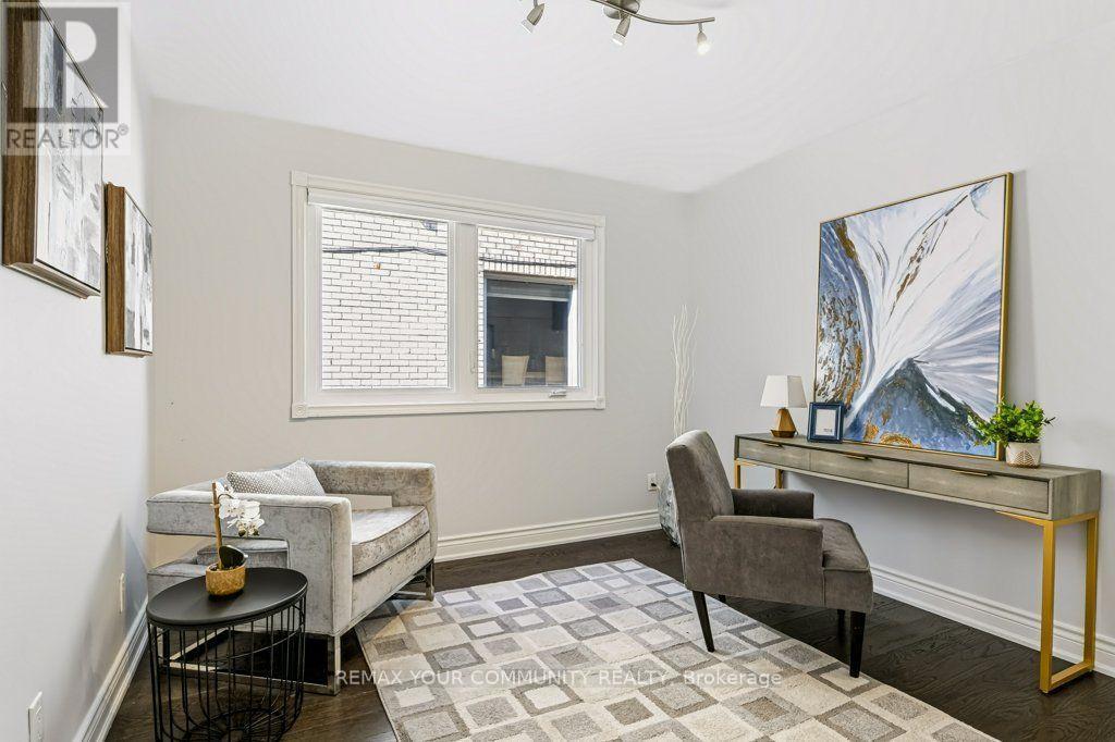 331 Maplehurst Avenue, Toronto, ON