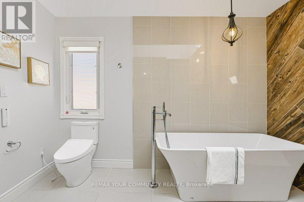 331 Maplehurst Avenue, Toronto, ON