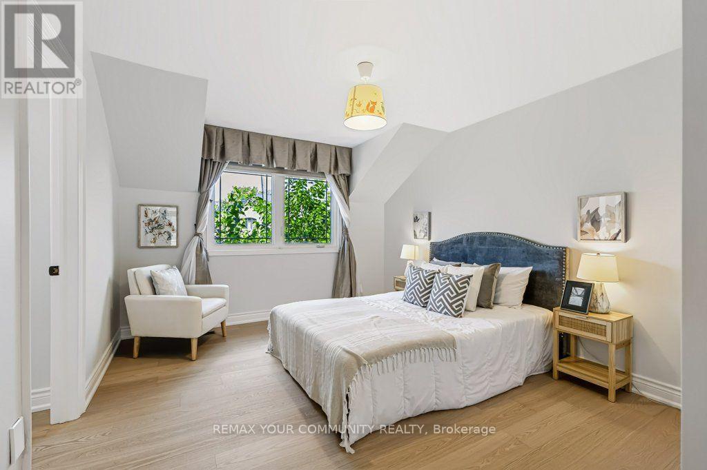 331 Maplehurst Avenue, Toronto, ON