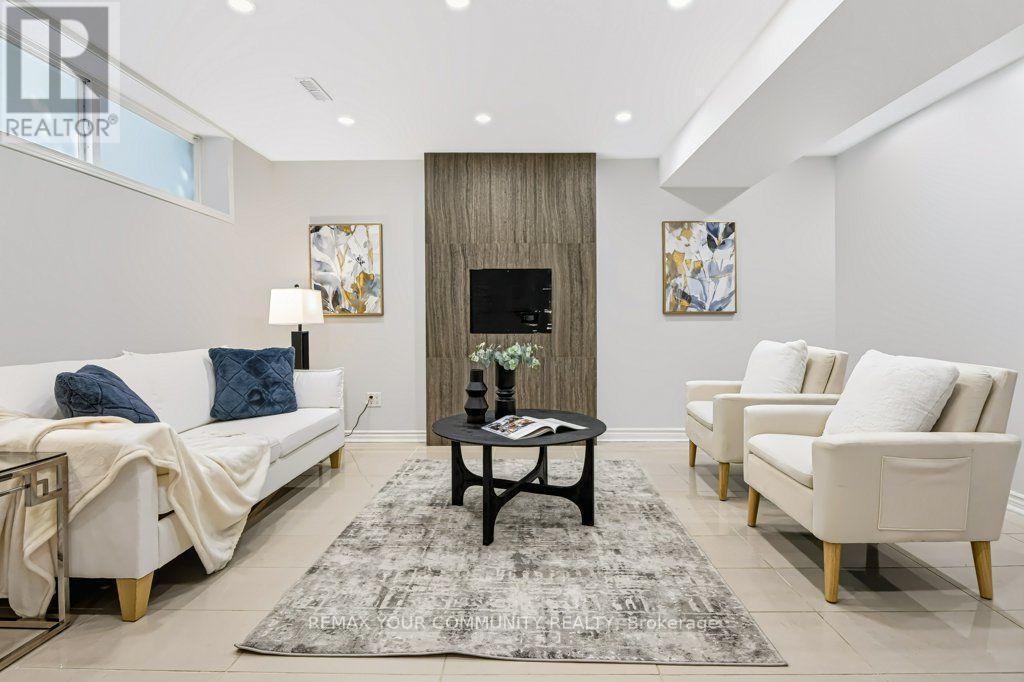 331 Maplehurst Avenue, Toronto, ON