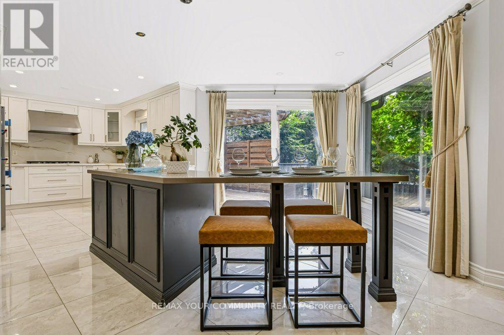 331 Maplehurst Avenue, Toronto, ON