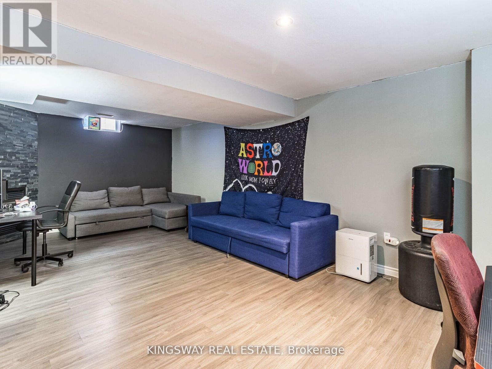 570 Enfield Road, Burlington, ON