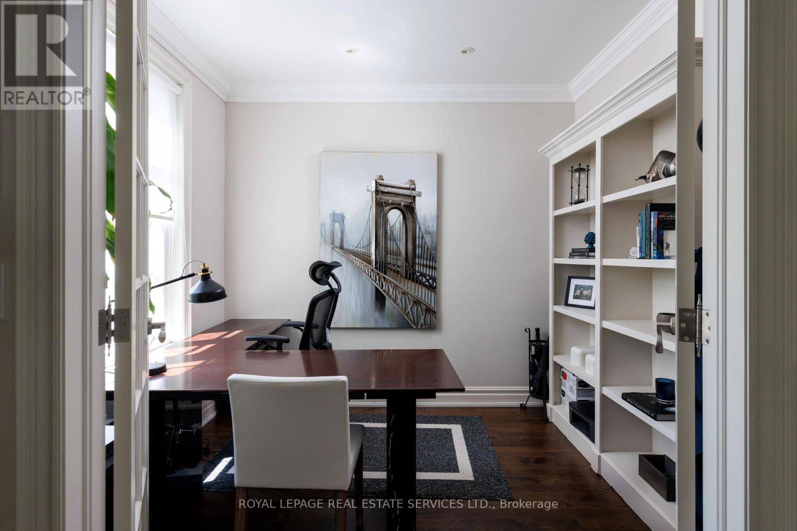 4 Springbrook Gardens, Toronto, ON
