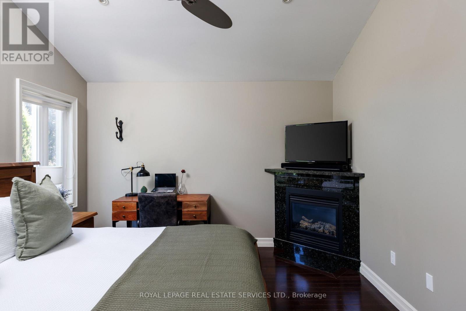4 Springbrook Gardens, Toronto, ON