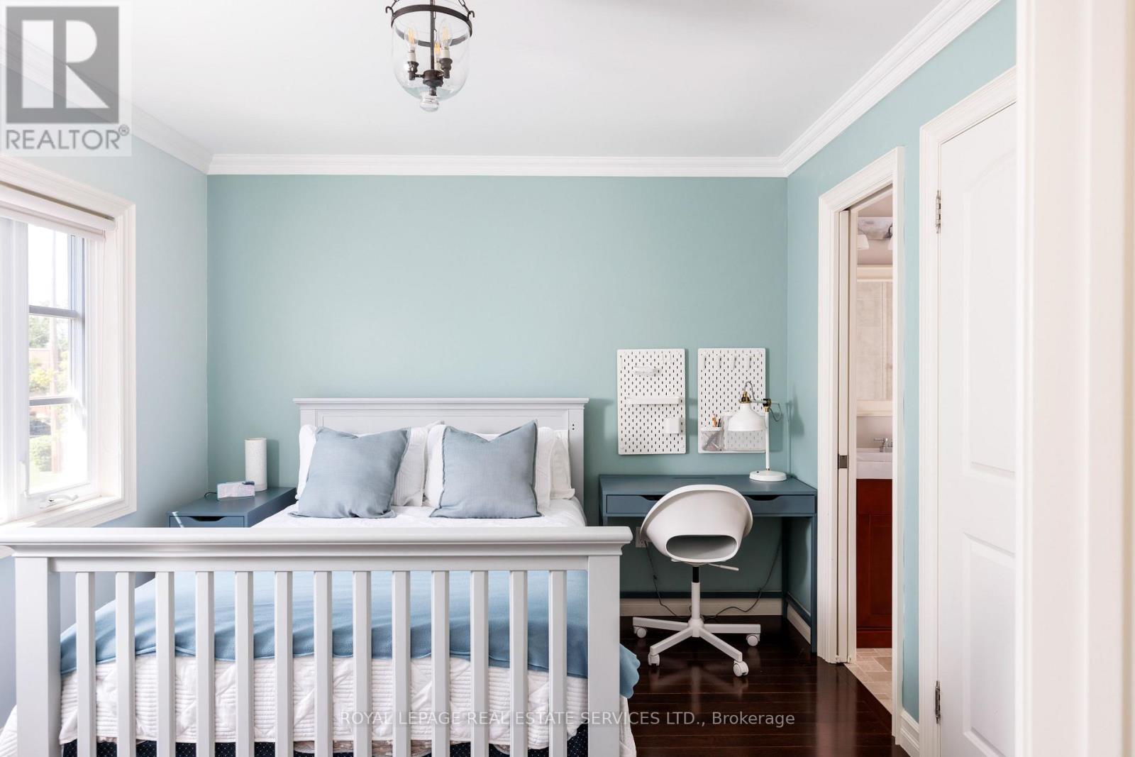 4 Springbrook Gardens, Toronto, ON