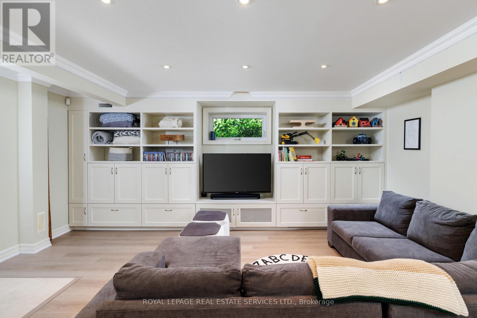 4 Springbrook Gardens, Toronto, ON