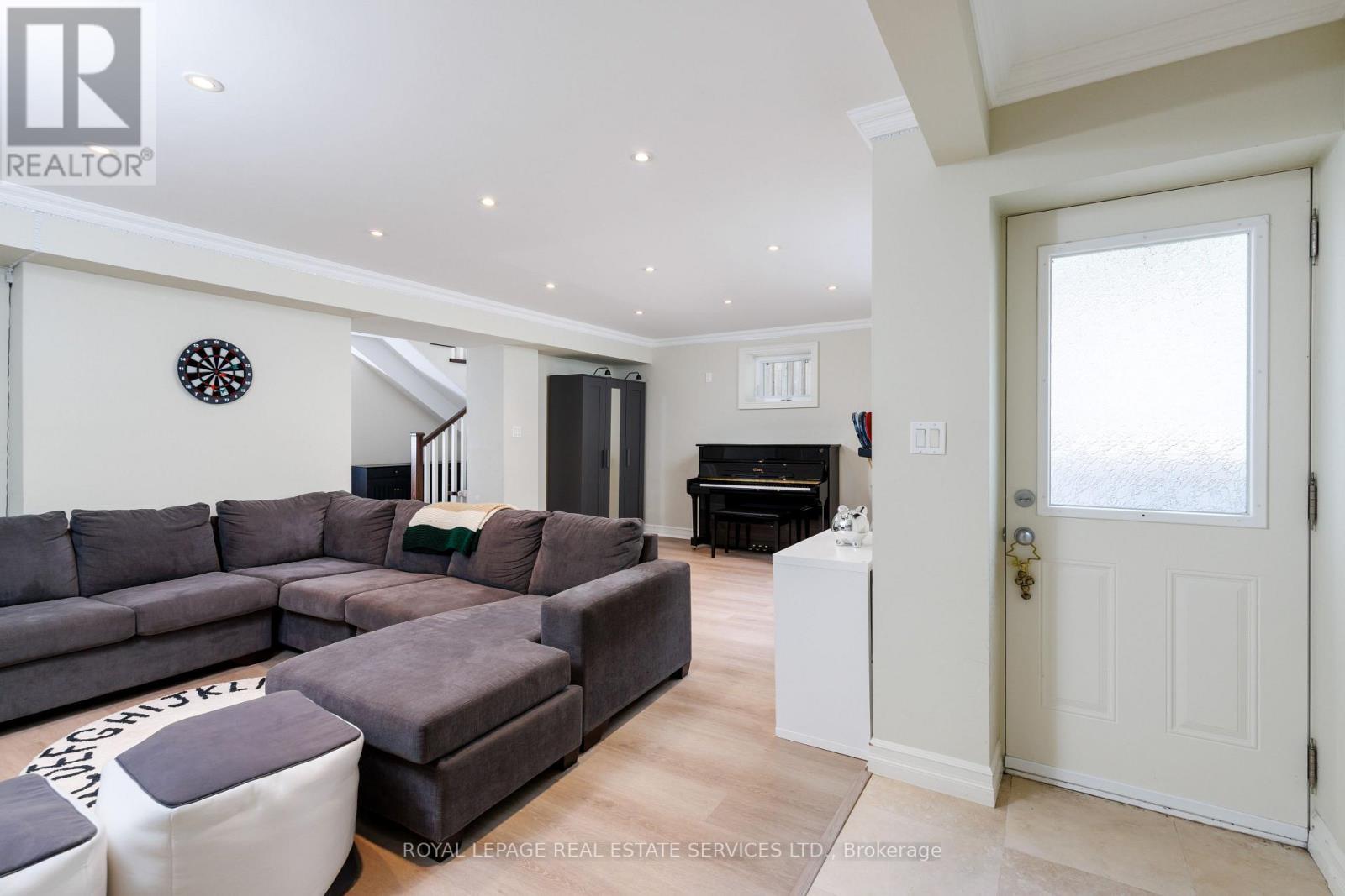 4 Springbrook Gardens, Toronto, ON