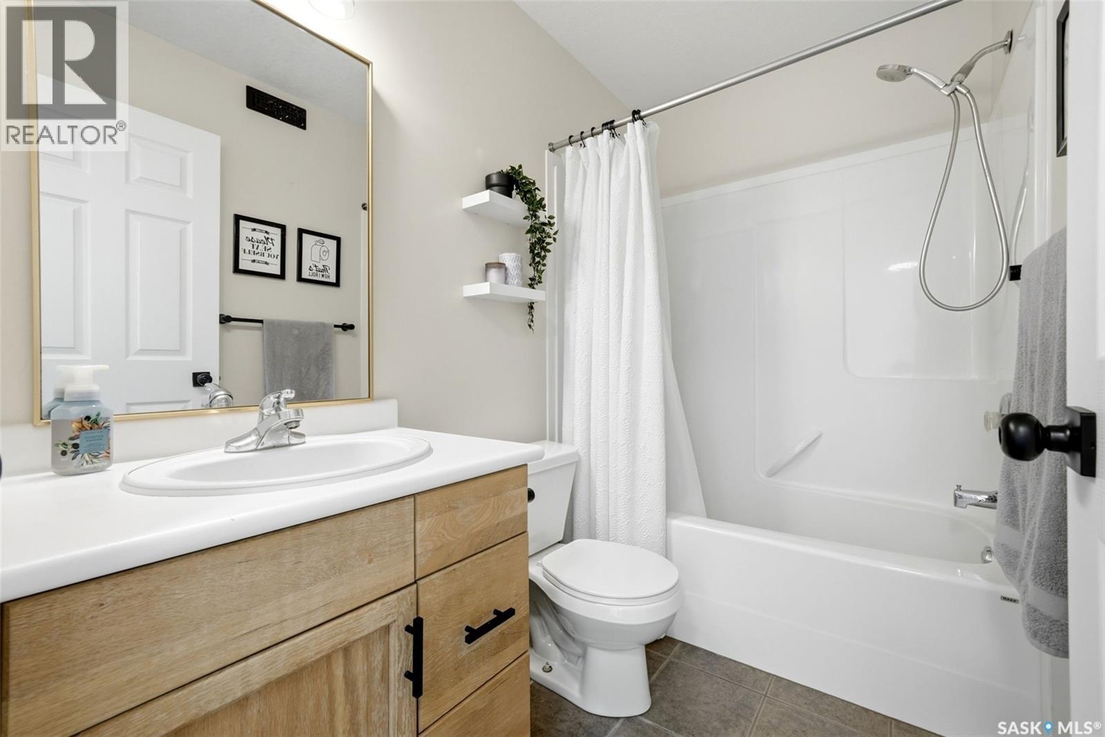 1336 Smishek Drive N, Regina, SK