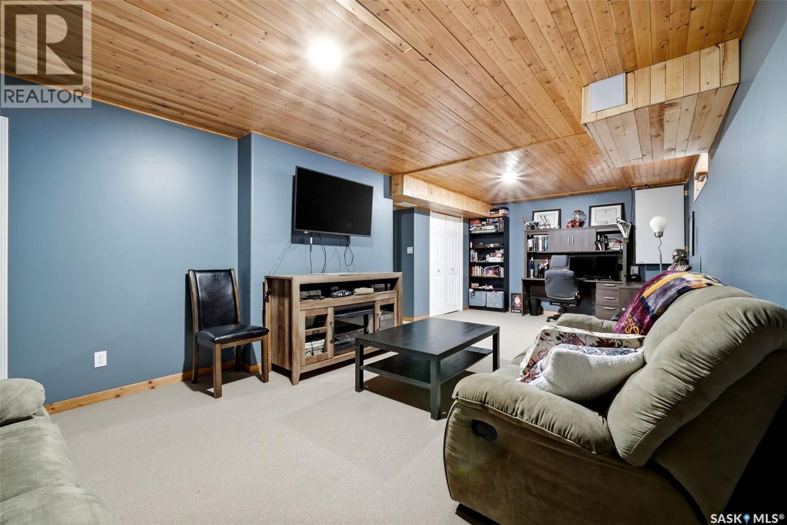 1336 Smishek Drive N, Regina, SK