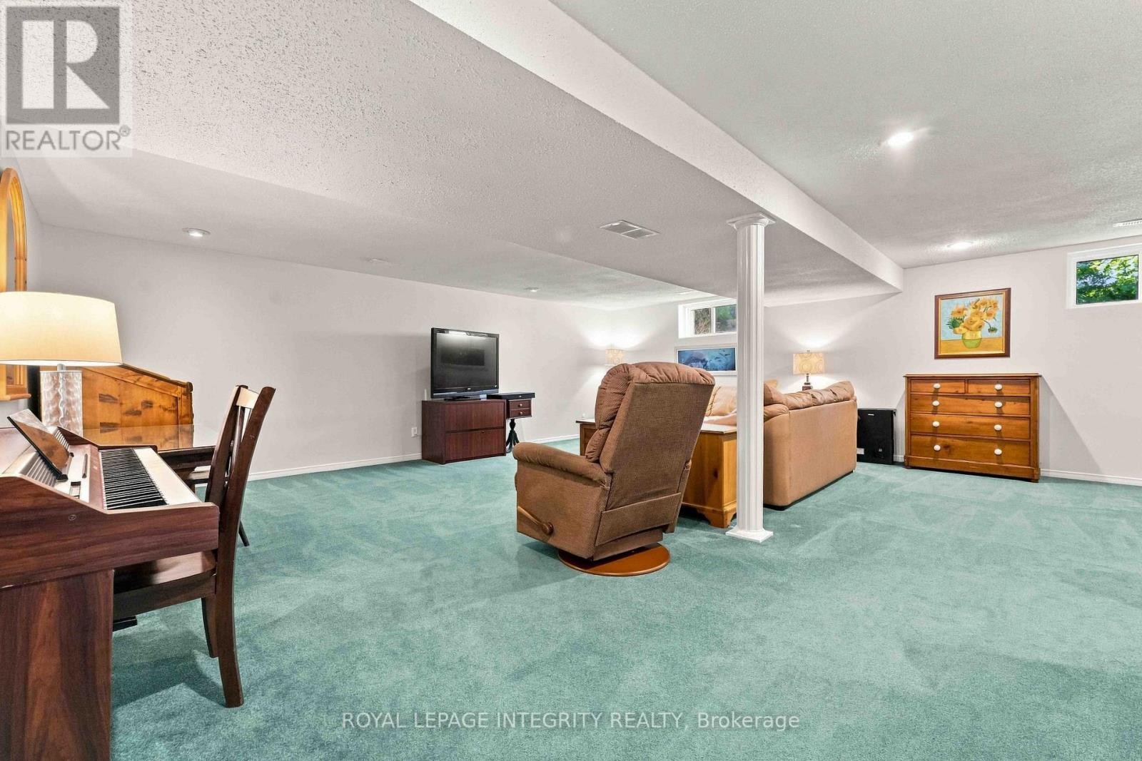 7365 Bleeks Road, Ottawa, ON