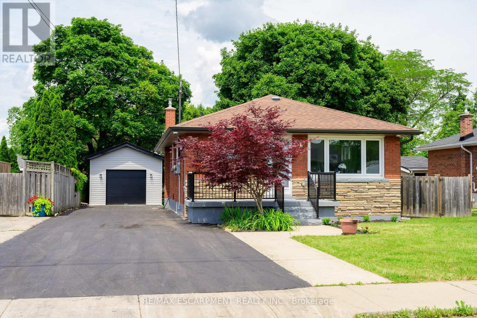 150 Howard Avenue, Hamilton, ON