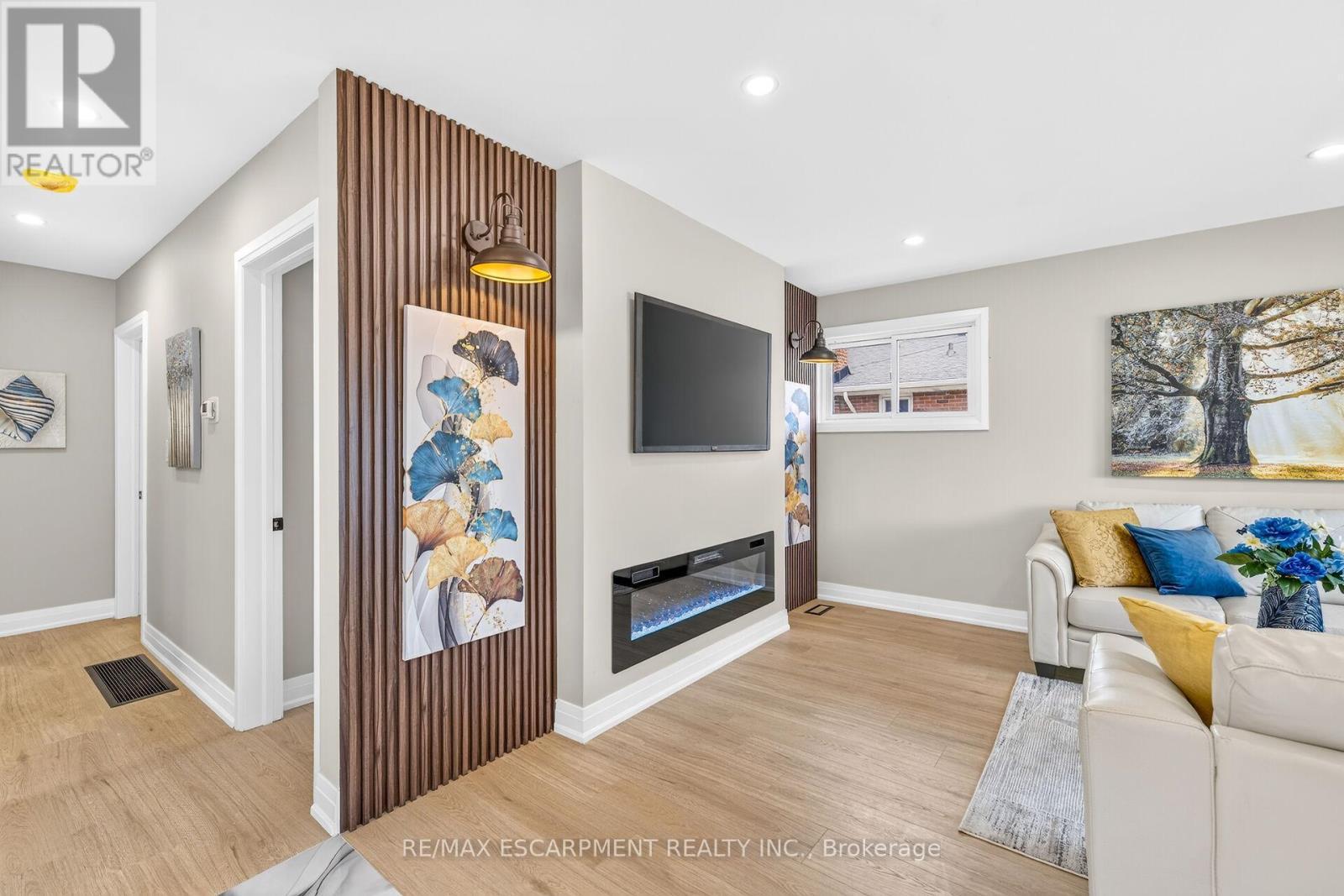 150 Howard Avenue, Hamilton, ON