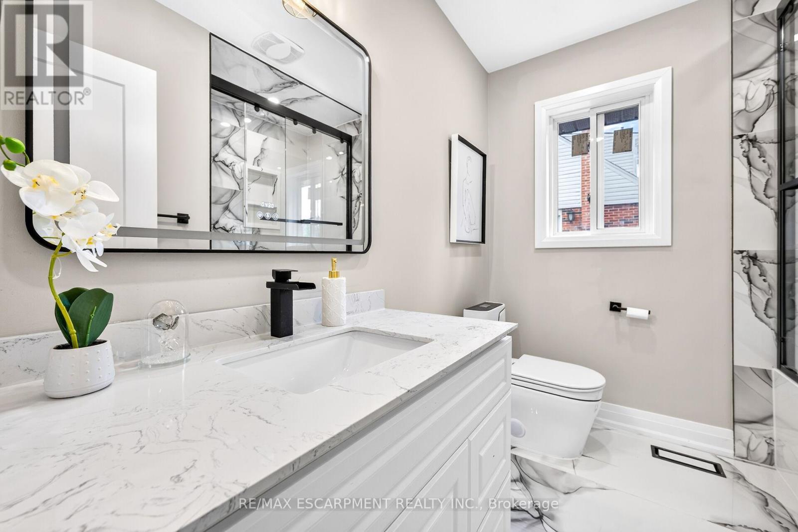 150 Howard Avenue, Hamilton, ON