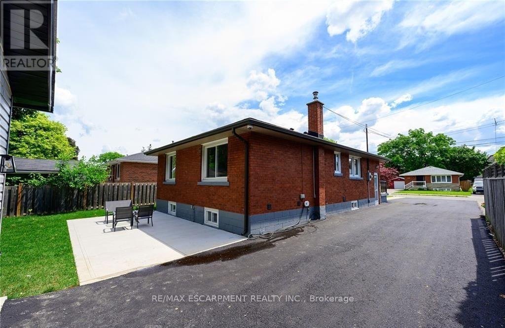 150 Howard Avenue, Hamilton, ON