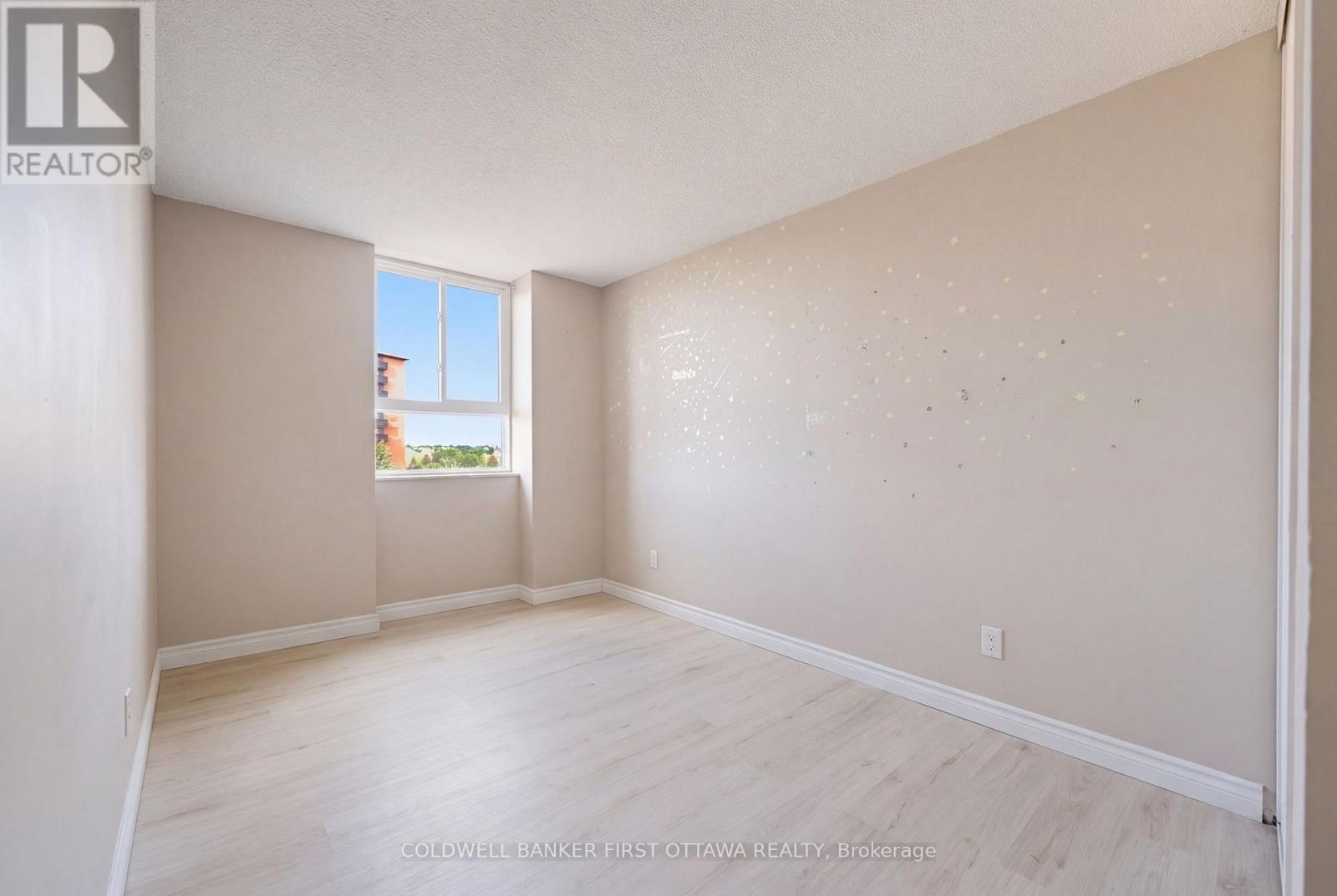 803 - 2000 Jasmine Crescent, Ottawa, ON