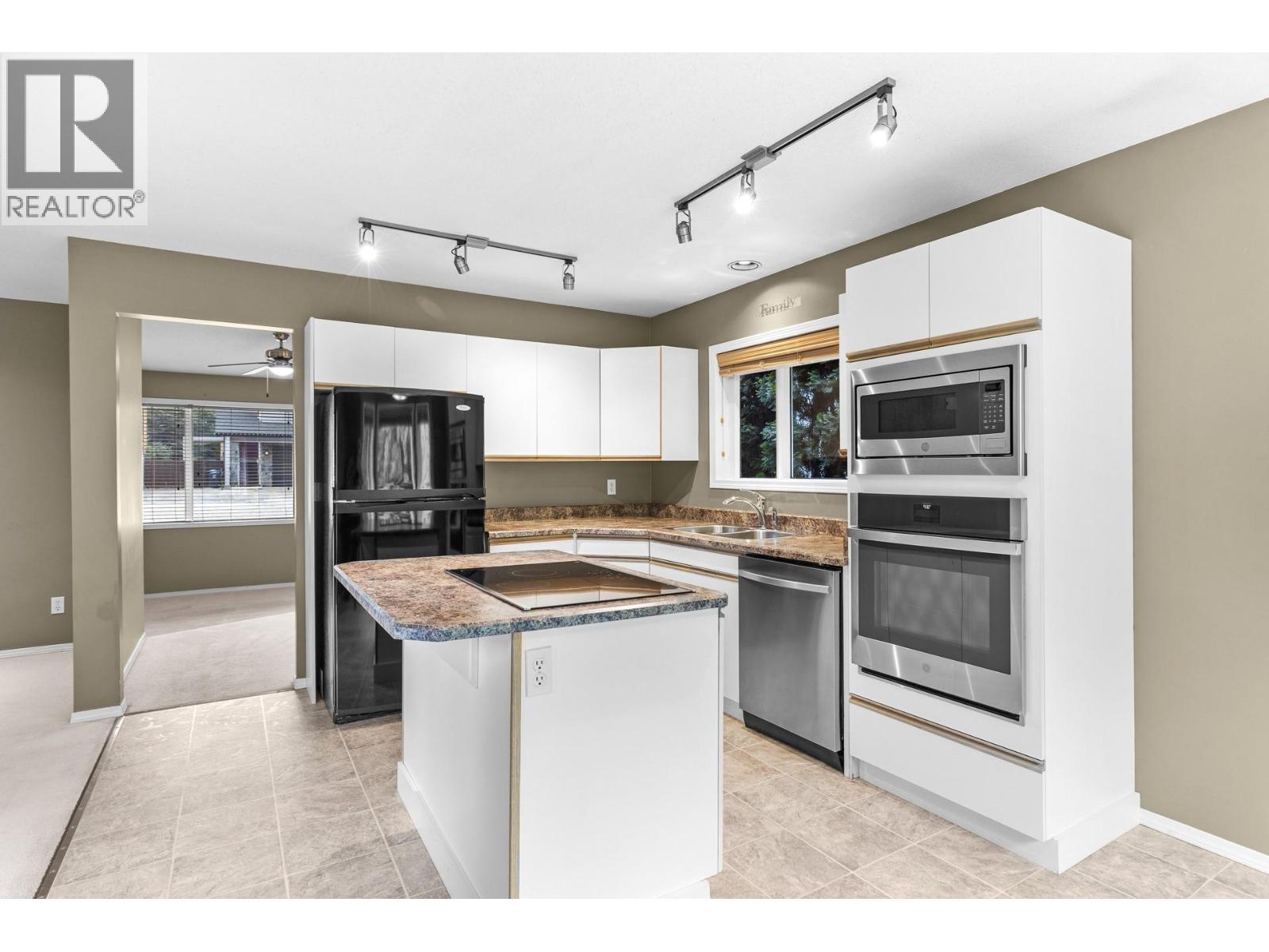 602 Willms Road, Kelowna, BC