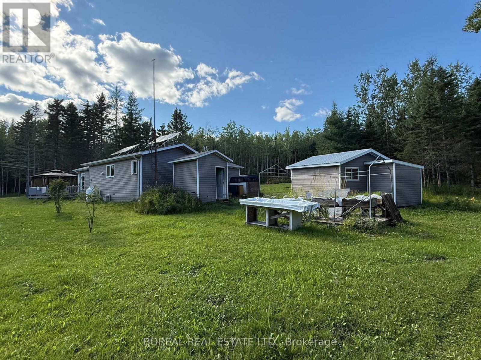 2141 Con 2 & 3, Cochrane, ON