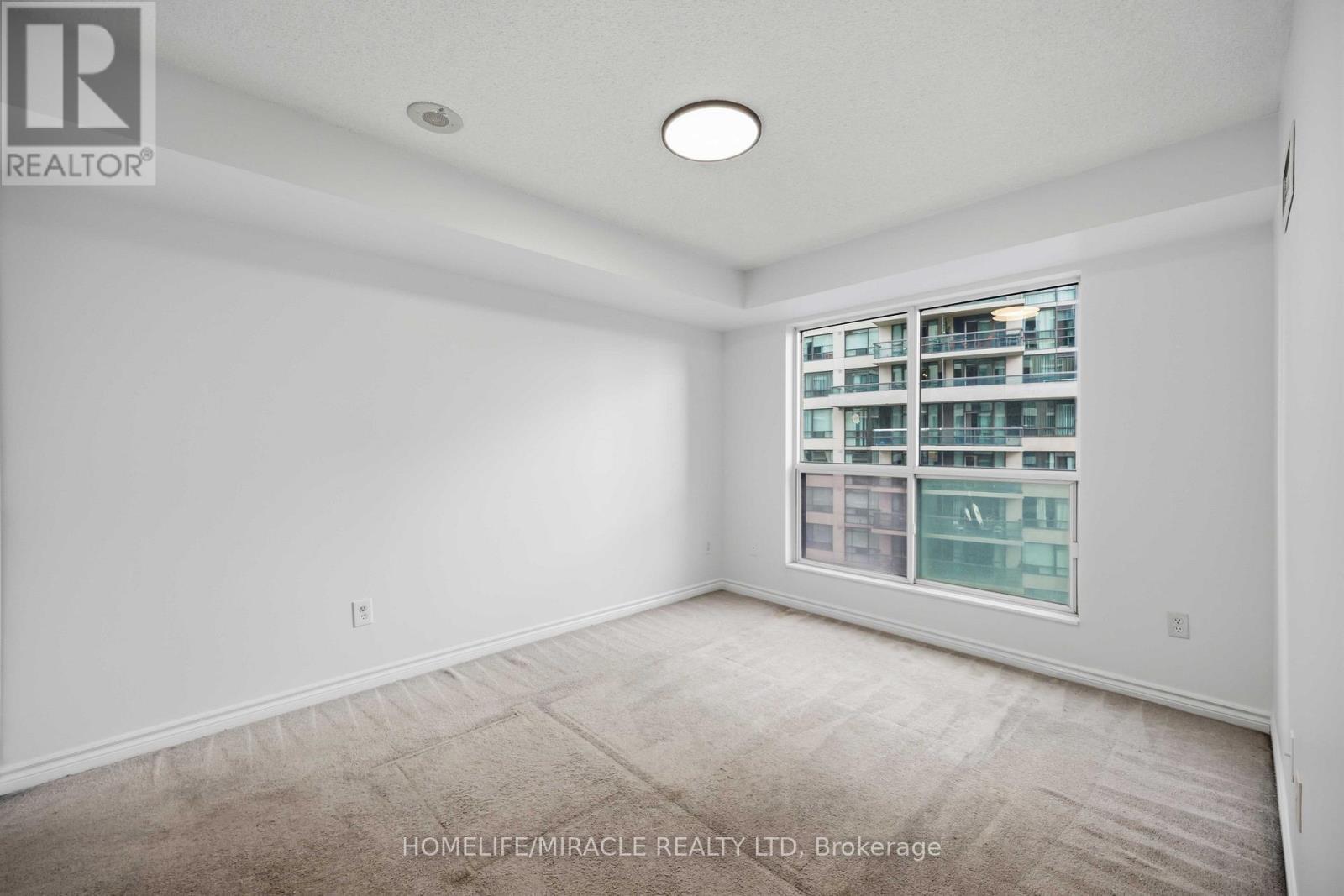 1010 - 7 Lorraine Drive, Toronto, ON