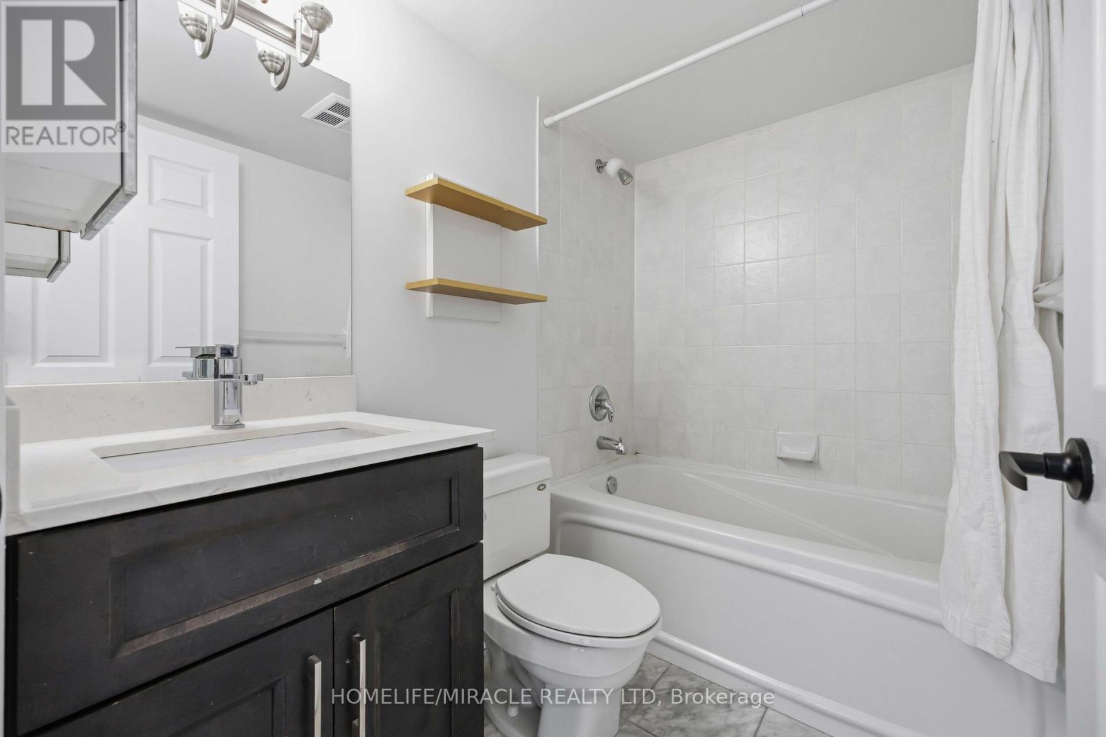 1010 - 7 Lorraine Drive, Toronto, ON