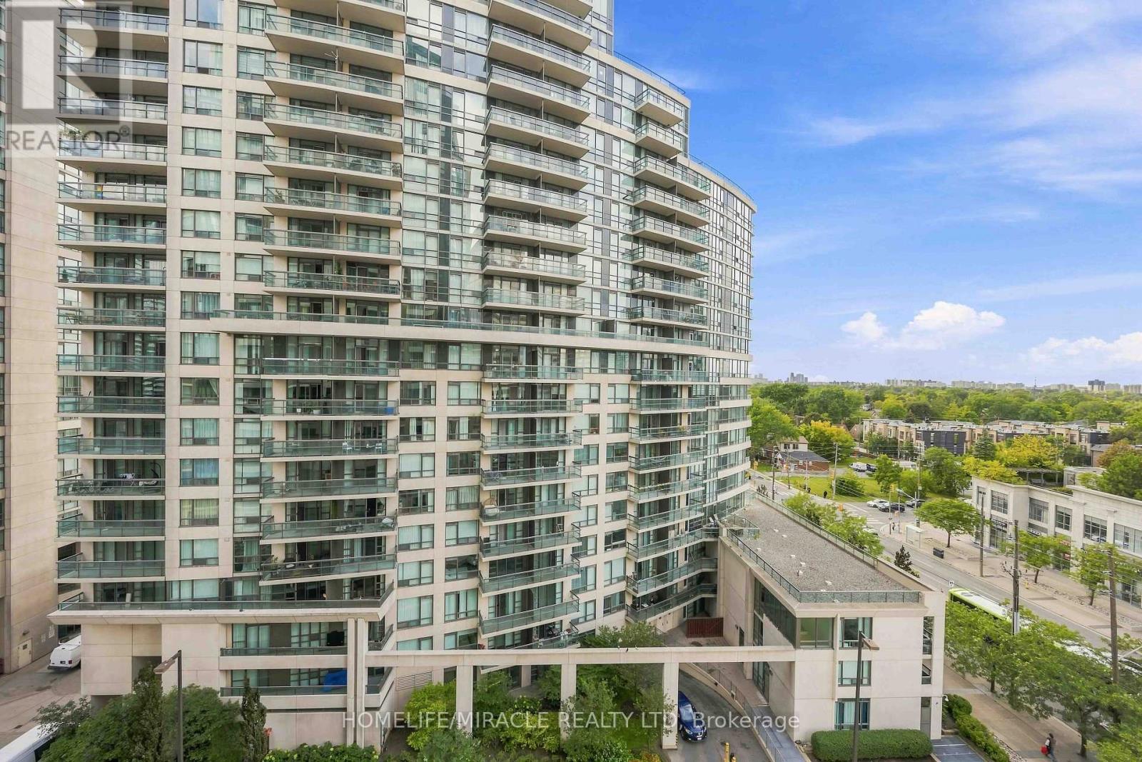 1010 - 7 Lorraine Drive, Toronto, ON