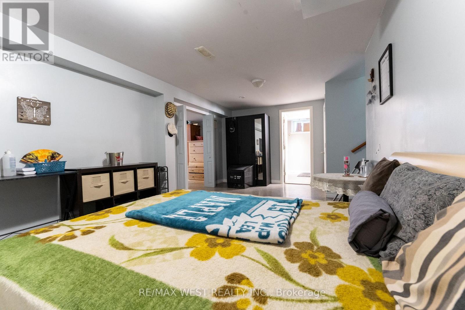 25A St Andrews Boulevard, Toronto, ON